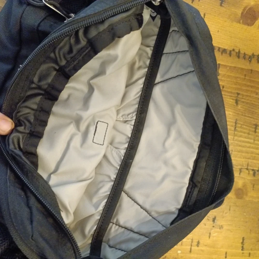 The North Face Kanga Waist Pack Black Hiking Fanny Pack Travel Bag s9